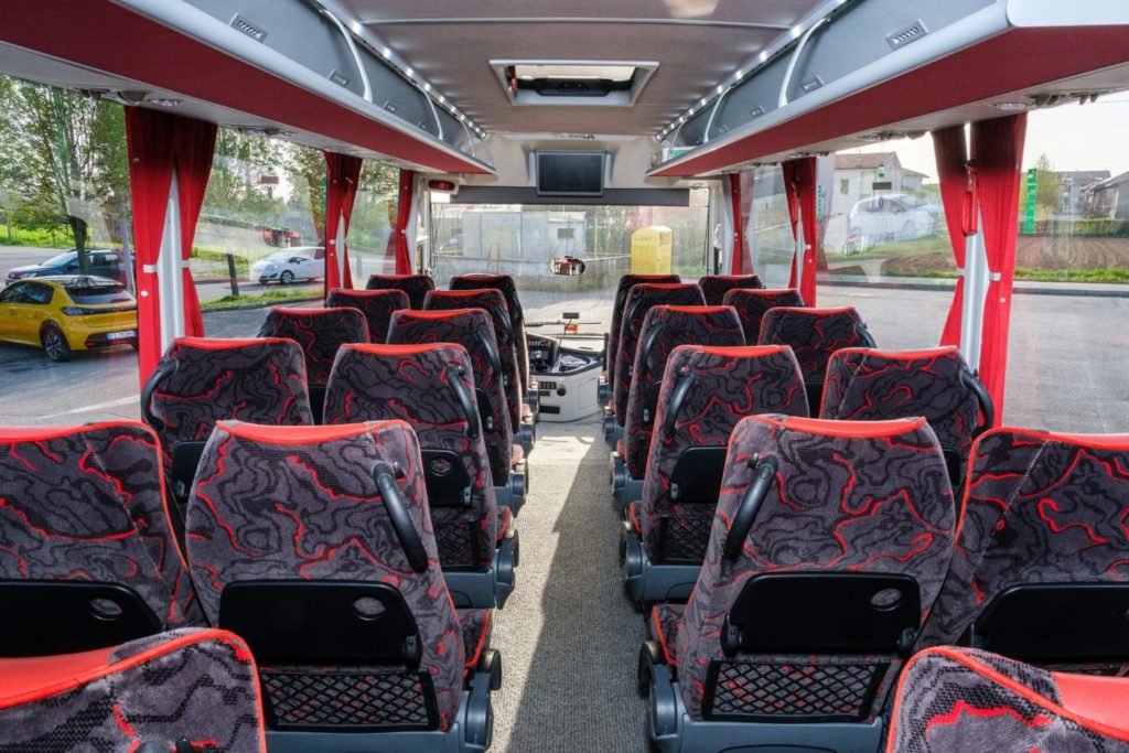 costo noleggio pullman 30 posti