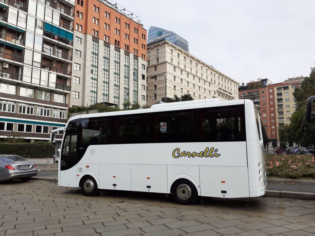 affitto autobus per matrimonio milano