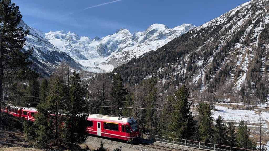 trenino del bernina alpi st moritz