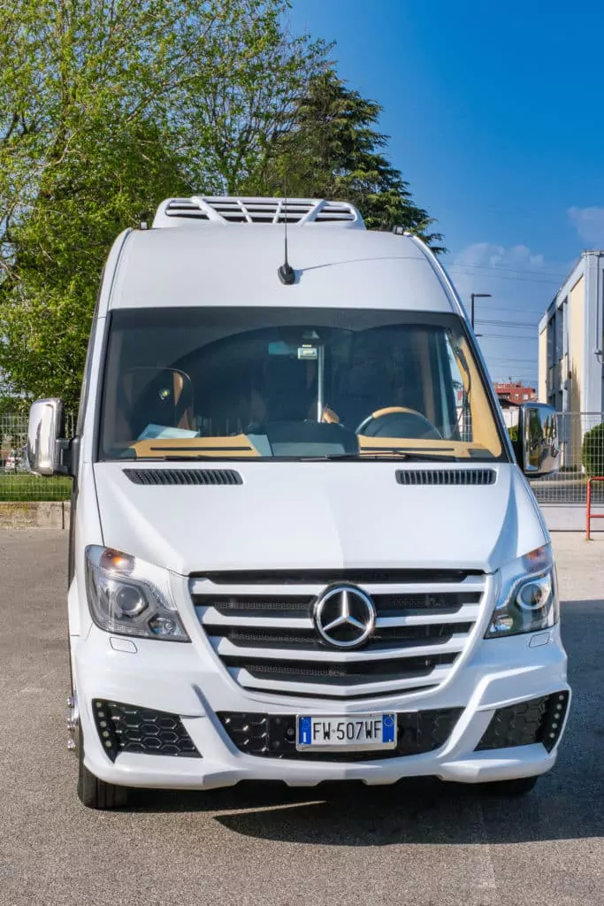 nolo minibus 20 posti