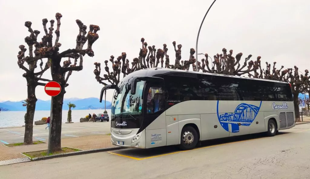 bus noleggio NCC per viaggi al lago di Como