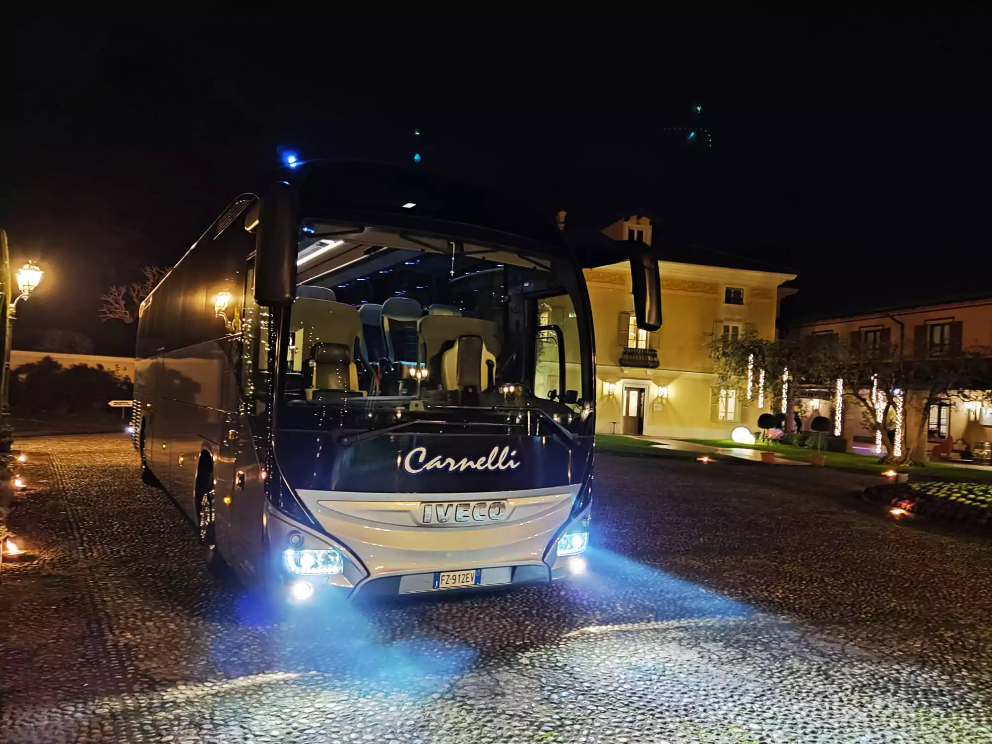 Noleggio pullman 50 posti discoteca